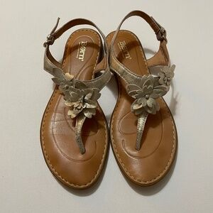 Women's Size 8 Born Floral Gold Leather Flat Sandals